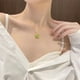 thumbnail image 3 of Herramientas y mejoras para el hogar. Collar giratorio de cuatro hojas para el Día de San Patricio para mujer. Adorno pequeño, único y elegante. Colgante de piedra con trébol., 3 of 9