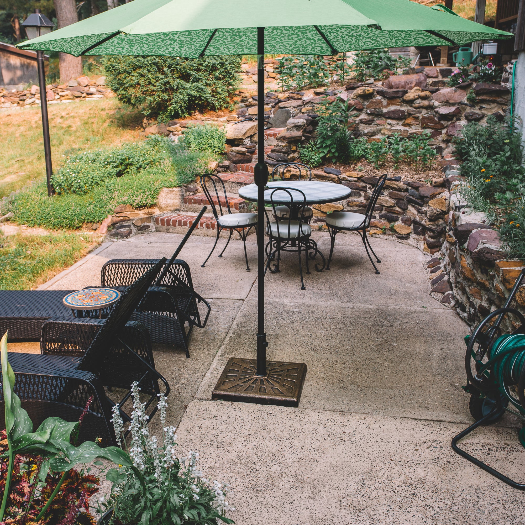 Backyard Expressions 42 lb Square Resin Patio Umbrella Base, Bronze