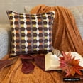 thumbnail image 4 of Funda de cojín decorativa de otoño, color naranja, 35 x 35 cm (14 x 14 pulgadas), con corte de terciopelo, geométrica, color burdeos, estilo geométrico moderno - Formas naranjas, 4 of 8