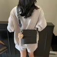 thumbnail image 4 of Bolso de mujer sencillo de color sólido retro, nuevo bolso de hombro ancho con correa de hombro elegante de textura de alta gama de verano 2025, 4 of 5