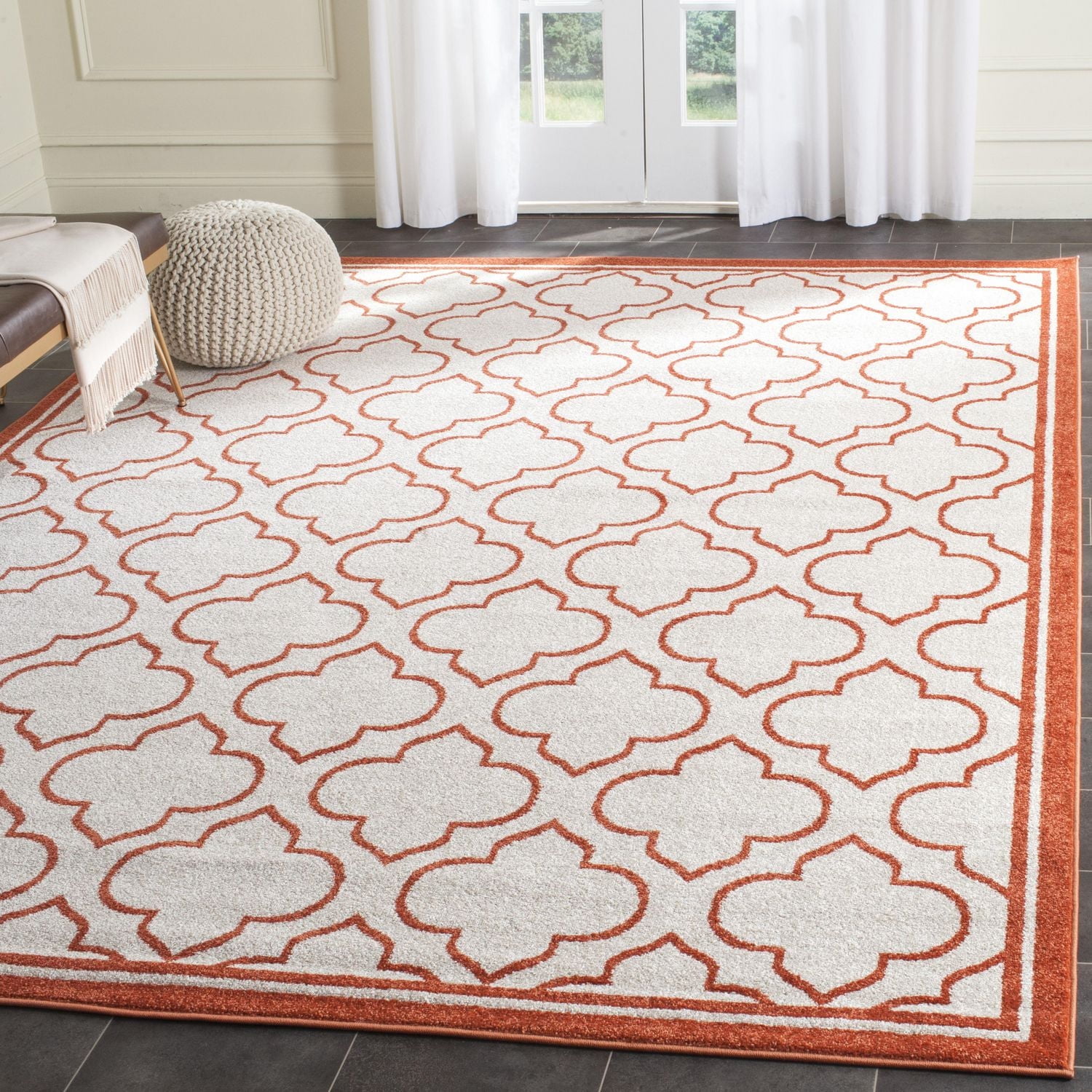 Safavieh Amherst Wilson Geometric Area Rug