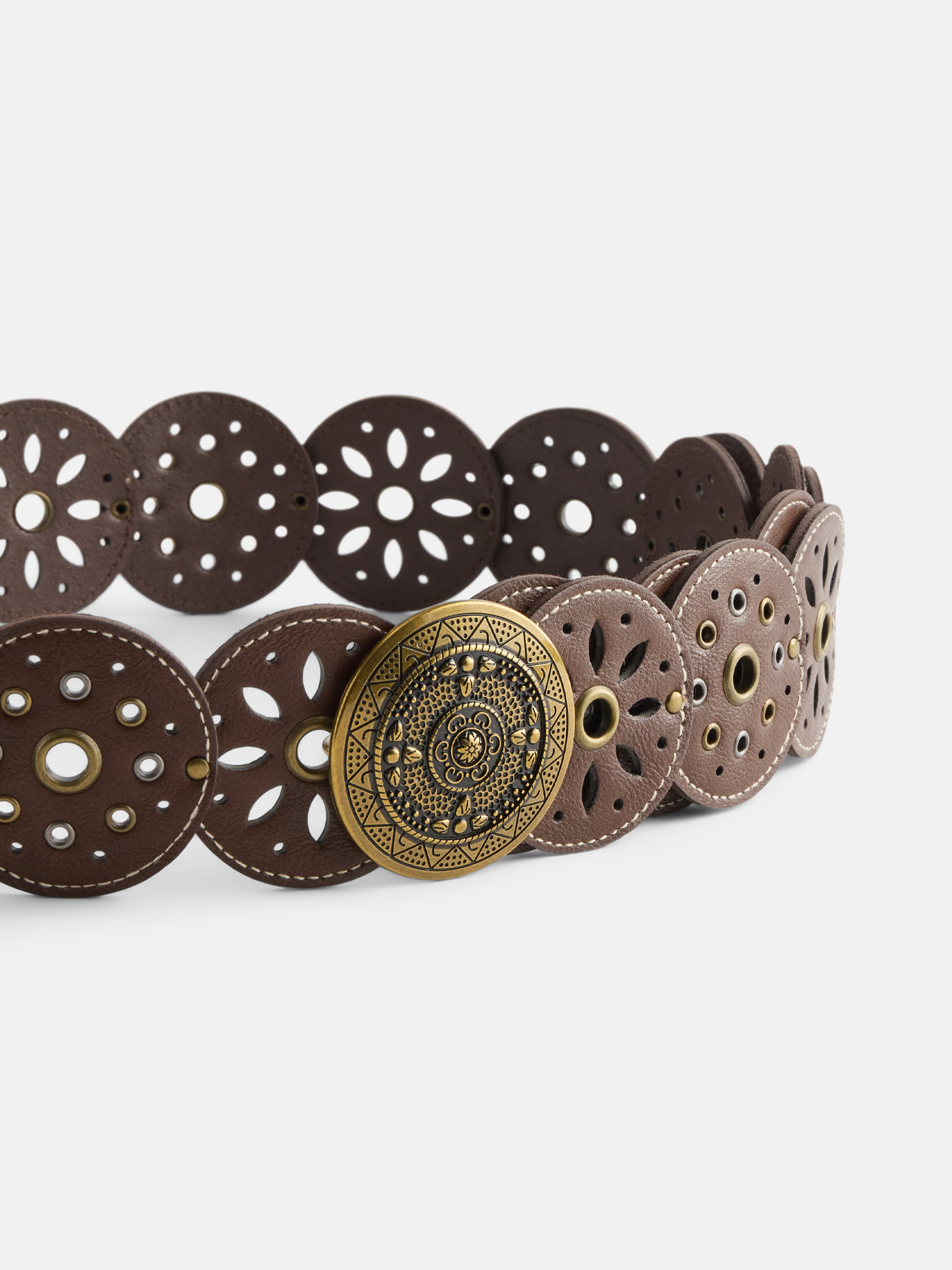 No Boundaries Women's Faux Leather Concho Belt photo 3