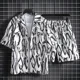 thumbnail image 4 of Conjuntos de camisetas y pantalones cortos para hombre Tendencias Disfraces Estampados Gráficos Oversize Playa Conjunto de pantalones cortos para hombre Novedades Tops y camisetas Holgado Poliéster Bá, 4 of 5