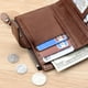 thumbnail image 3 of Cartera de piel sintética para hombre, con cremallera, sin desmagnetización, multipantallas, vertical, vintage, para viajar y trabajar, color marrón, 3 of 5
