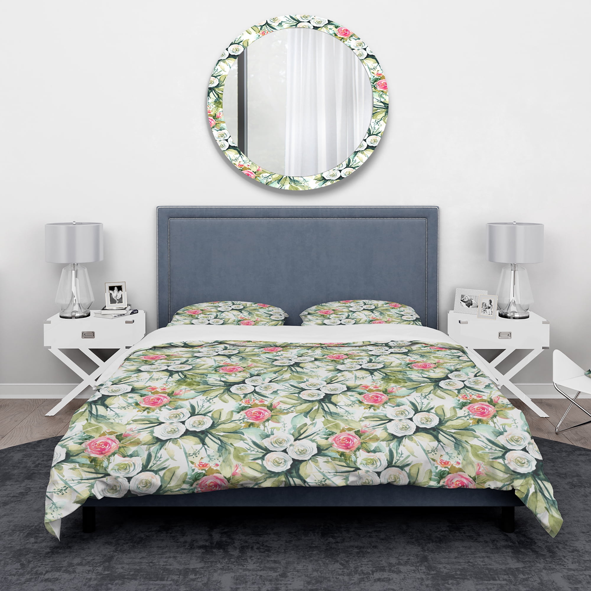 Designart 'White and Red Roses in Pattern' Traditional Duvet Cover Set