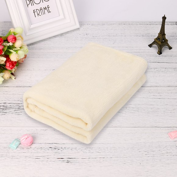 Affordablo Cooling Blanket in Summer Cooling Blanket for Hot Sleepers Cooling Comforter 18x18 Absorb Body Heat to Keep Cool Soft Breathable Silk Smooth Lightweight Summer Comforter Mens Gifts 20x28IN