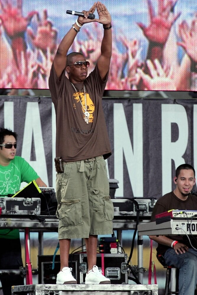jay-z-and-linkin-park-on-stage-for-live-8-concert-philadelphia-museum