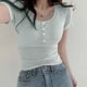 thumbnail image 2 of Camiseta de verano ajustada con ribete de encaje para mujer, de manga corta, cuello redondo, en tonos lisos, azul, talla L, 2 of 8