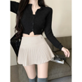 thumbnail image 1 of Falda corta estilo americano de talle alto que adelgaza la línea A para mujer, nueva falda de lana plisada blanca para desplazamientos diarios otoño/invierno, 1 of 4