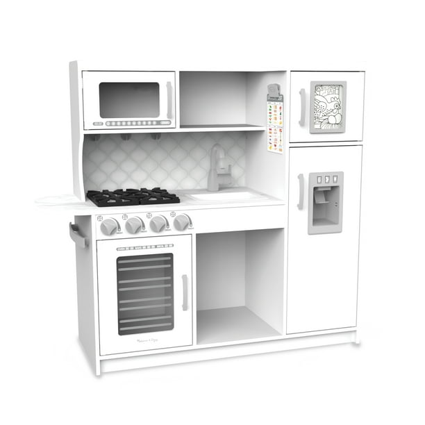 play kitchen with ice cubes