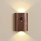 thumbnail image 4 of Luces LED con sensor de veta de madera, luces de pared con succión electromagnética, luz nocturna USB para dormitorio y mesita de noche., 4 of 7