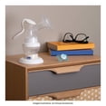 thumbnail image 2 of Extractor de Leche Materna Chicco Natural Feeling Manual con Vaso Contenedor 150 ml Blanco, 2 of 4
