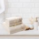 thumbnail image 3 of Juego de toallas de baño de 1 pieza, toallas de algodón bordadas de 35 x 25 x 5 cm, juego de regalo de 3 piezas suaves y absorbentes para spas y baños de invitados (blanco), 3 of 8
