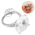 thumbnail image 2 of Llavero con anillo de compromiso de diamantes grandes, ideal como regalo romántico para bodas., 2 of 5