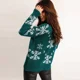 thumbnail image 4 of Suéter de mujer de Navidad 2023 con estampado de copos de nieve, cálido y grueso, informal, holgado, de gran tamaño, de punto, manga larga, cuello redondo, jersey para mujer, 4 of 5