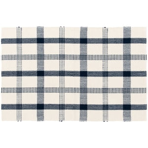 Mainstays Blue Plaid Outdoor Layering Rug, 24" x 36"