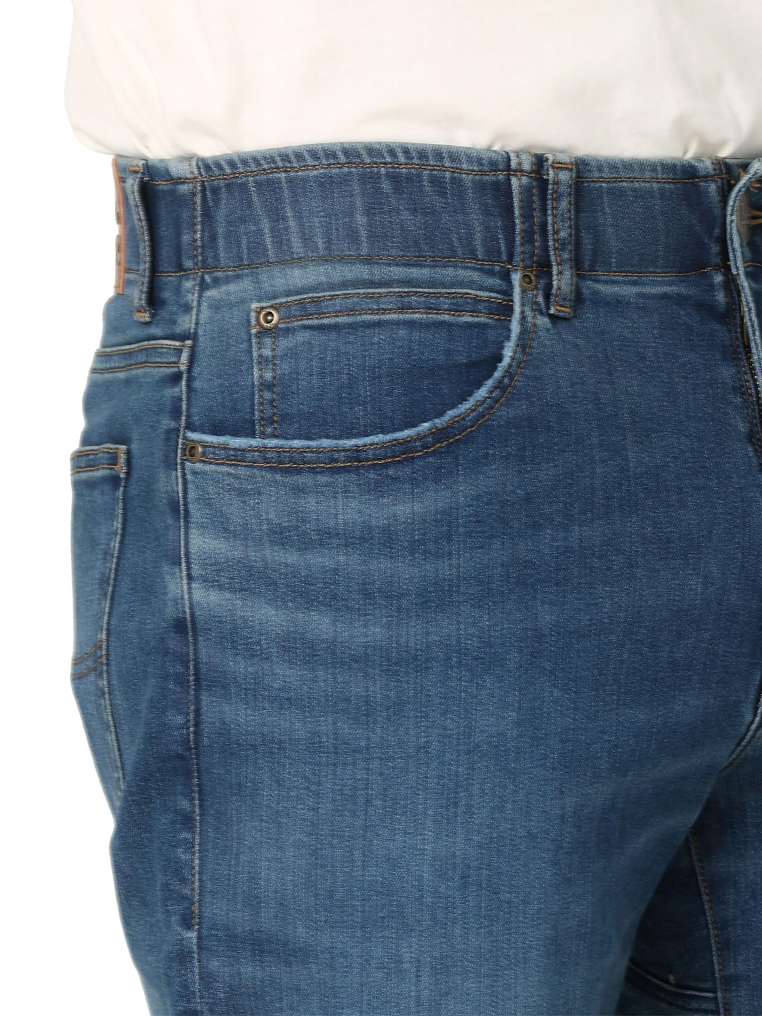 Lee®Men's Extreme Motion Regular Fit Straight Leg Jean