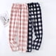 thumbnail image 3 of Pantalones de pijama de franela para parejas, pantalones de polar coral grueso a cuadros para mujer, pantalones cálidos, pantalones holgados para el hogar para hombre, otoño e invierno, 3 of 5