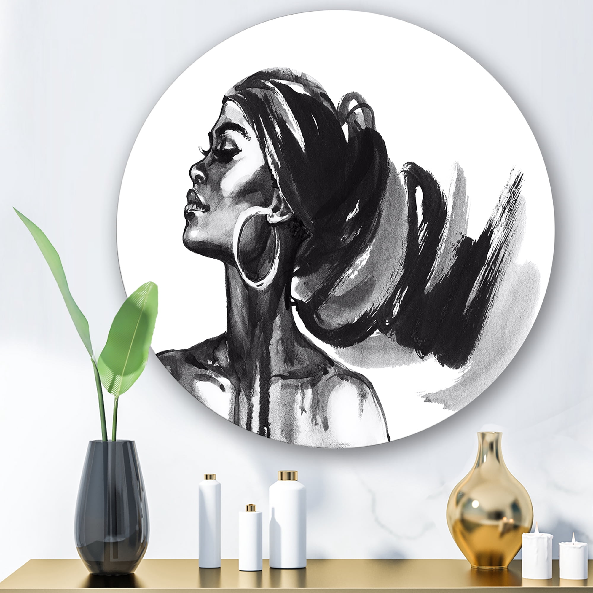 Designart 'Black and White Portrait of African American Woman IV' Modern Circle Metal Wall Art 23x23 - Disc of 23