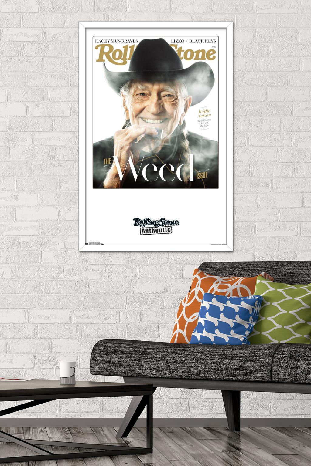 Rolling Stone Magazine - Willie Nelson 19 Wall Poster, 22.375" x 34", Framed