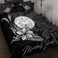 thumbnail image 2 of Islas Marshall Juego de Cama Colcha - Estilo Pescado con Flores de Plumeria, 2 of 5