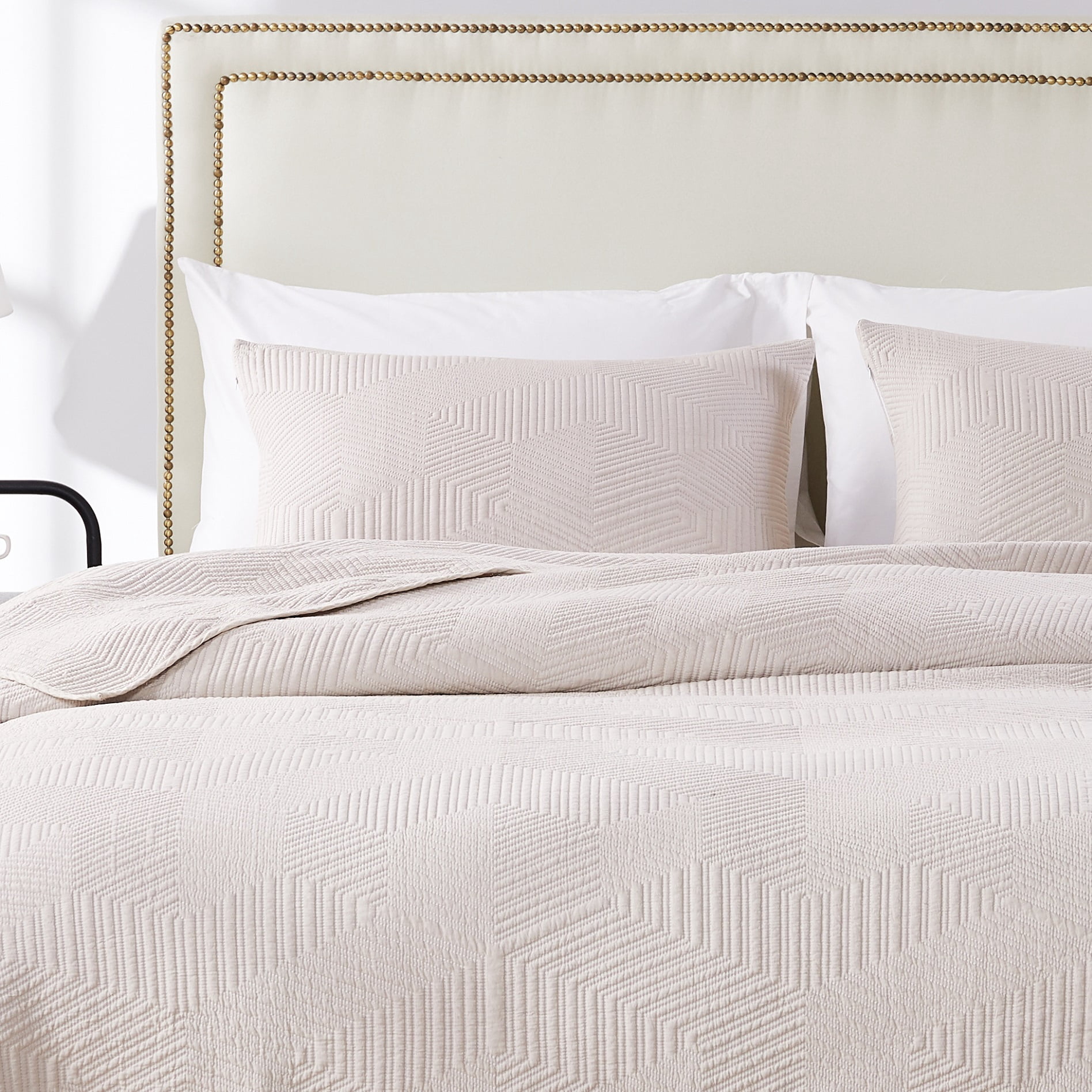 Barefoot Bungalow All Ages Parker Modern Quilt and Pillow Sham Set, Oversized, Full/Queen, Linen