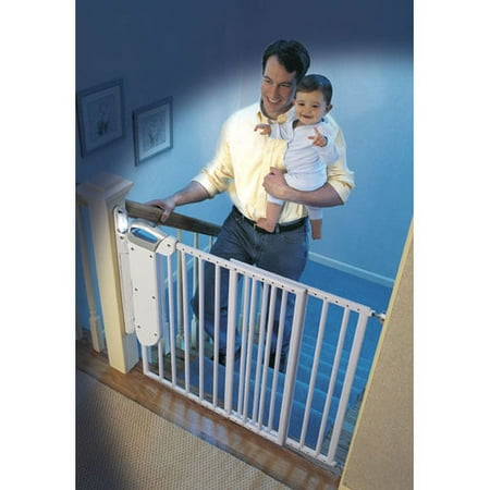 Safety 1st - SmartLight Stair Gate