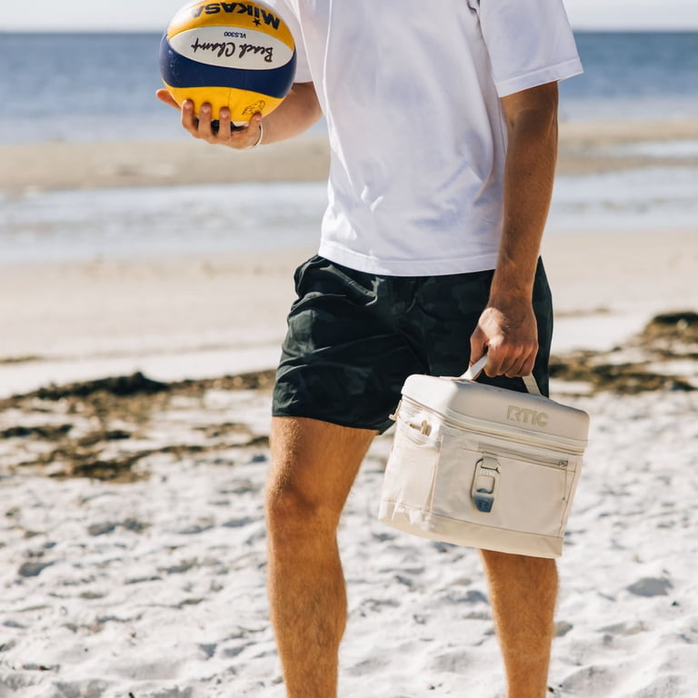 未使用　#GENIC #ジェニック #プレミアムクッション　#ビッグ　#ラウンド RTIC Lightweight 8 Can Everyday Cooler with Insulated, Collapsible