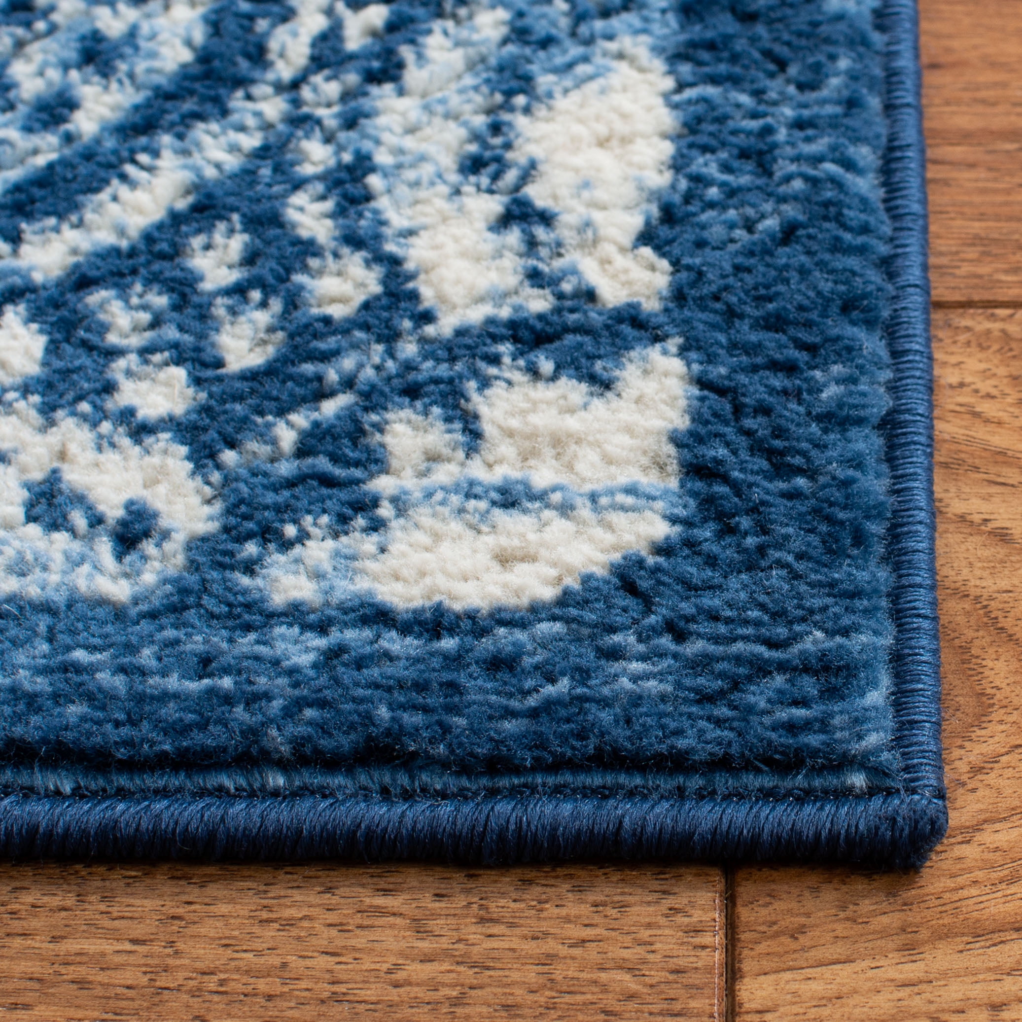 SAFAVIEH Martha Stewart Nazca Floral Runner Rug, Navy/Cream, 2' x 8'