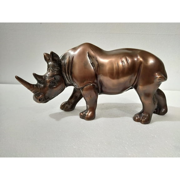 Metal Rhino Statue Sculpture: Unique Rough & Tough Antique Copper Rhino Décor for Bold Home Accents