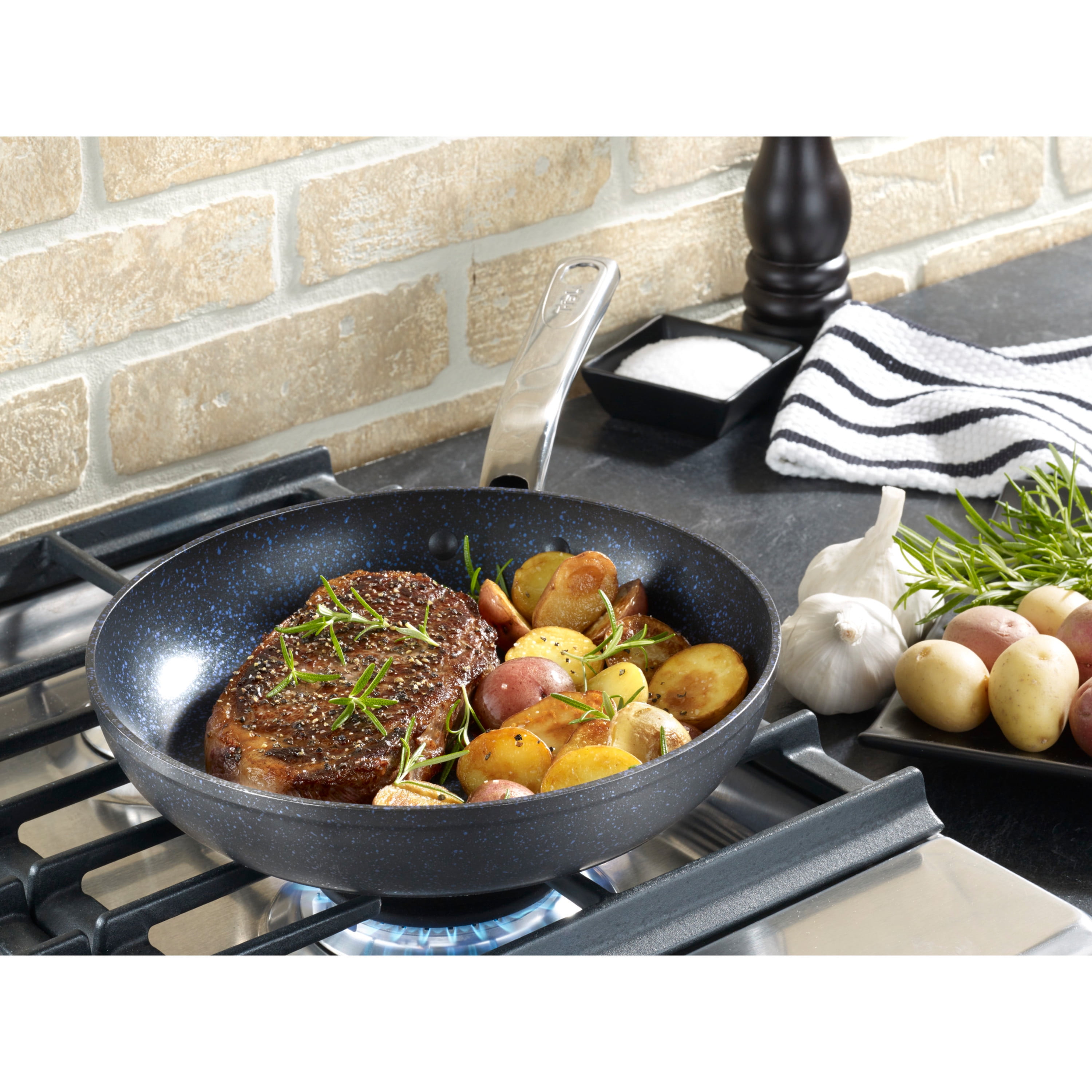  T-fal HeatMaster Nonstick Fry Pan 10 Inch Induction Oven  Broiler Safe 500F Cookware, Pots and Pans, Dishwasher Safe Black and Blue :  Everything Else
