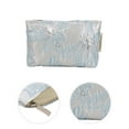 thumbnail image 3 of Bolsas Únicas 1 Pc Versátil Bolsa de Maquillaje con Relieve de Flor para Vacaciones Azul Mediana de Poliéster, 3 of 5