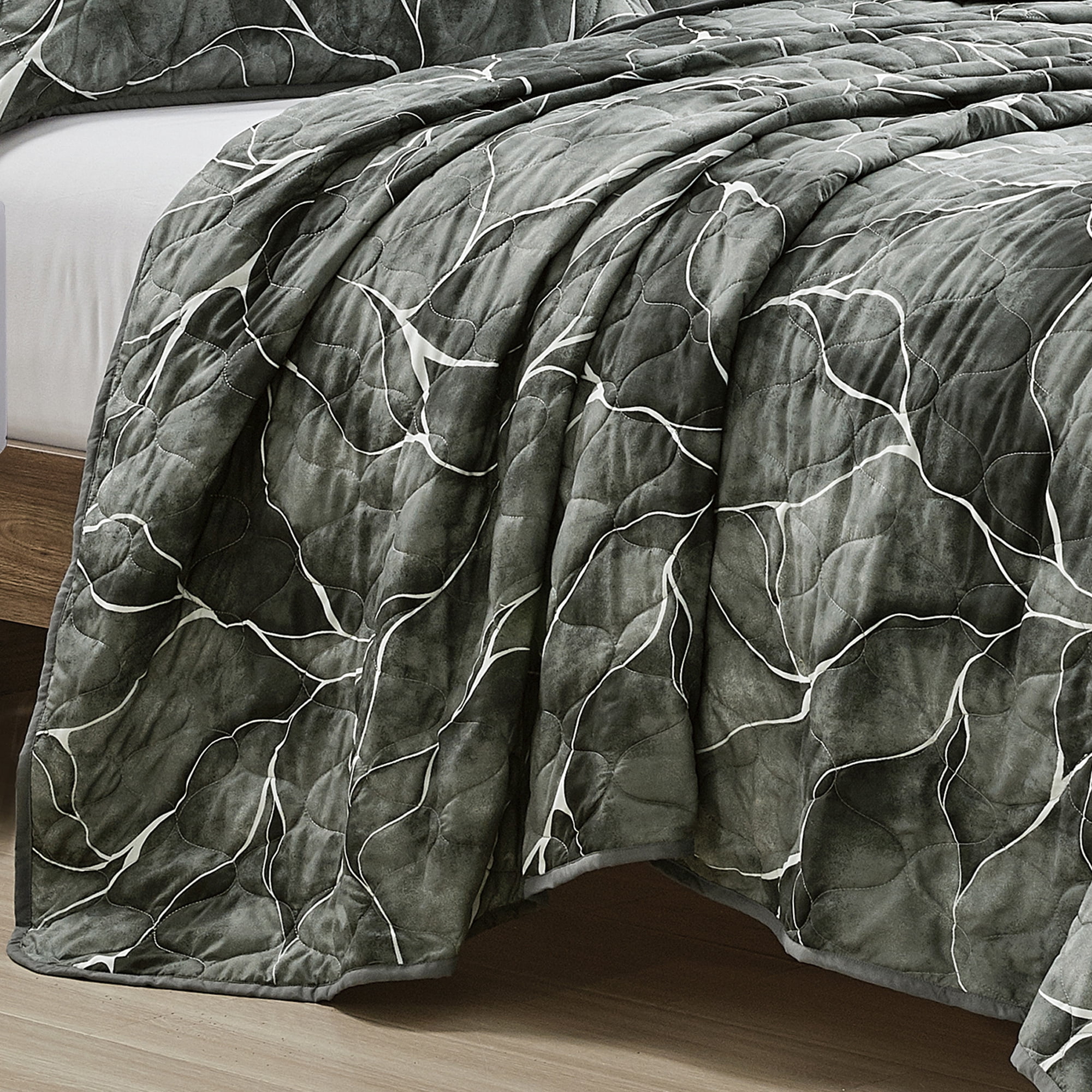 Evjk 3-Piece Decorative Lightweight Bedspread Set – Breathable, Microfiber with Chic Print, King