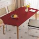 thumbnail image 3 of Mantel rectangular de cuero ajustable con borde elástico, lavable para exterior, patio, cocina y comedor - Rojo vino 183 x 75 cm, 3 of 5