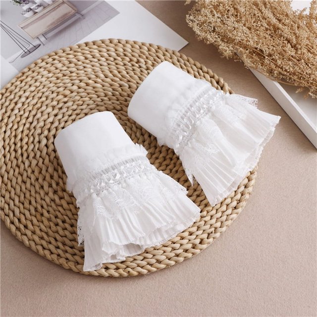 Conjunto de cuenco de mano estilo Lolita de encaje negro de varias capas para otoño e invierno, suéter de punto para mujer, guantes y mangas falsas