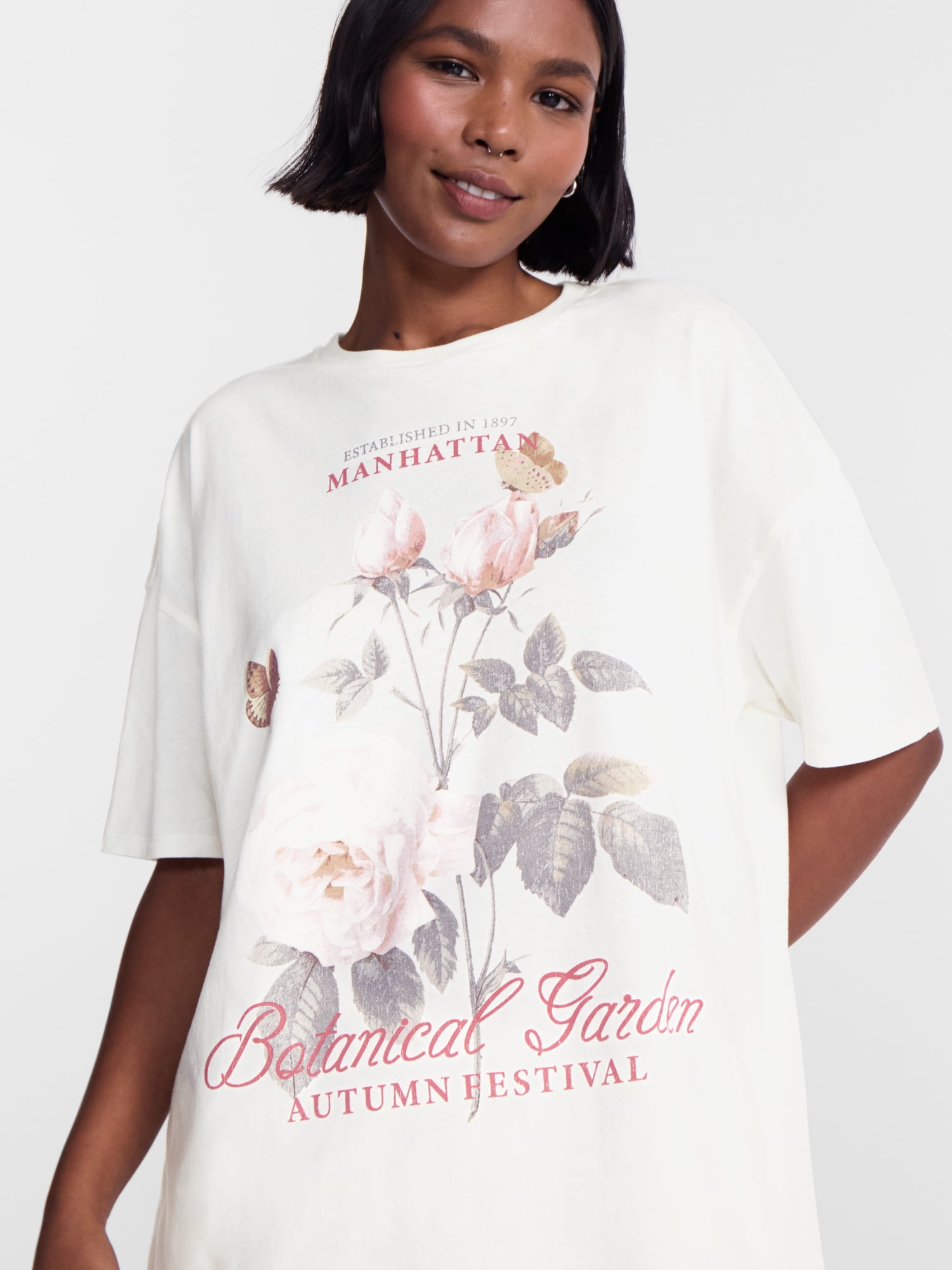 No Boundaries Washed Graphic Boyfriend Tee, Women's XXS-XXL
