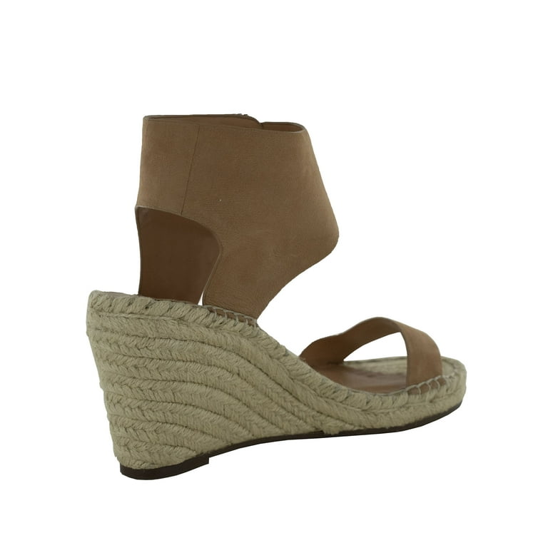 Vince camuto hotsell levista