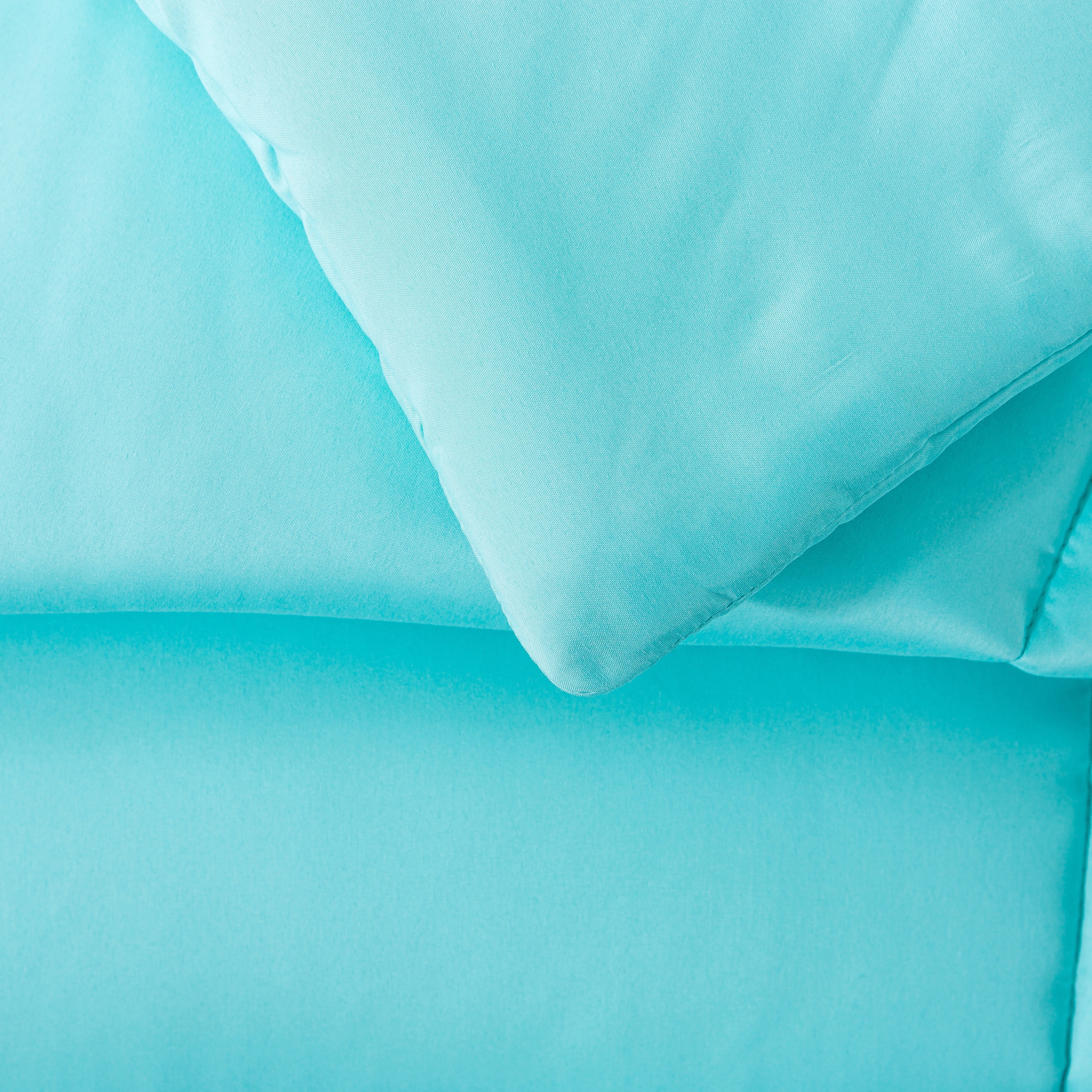 Mainstays Solid Teal Hypoallergenic Down Alternative Comforter, King