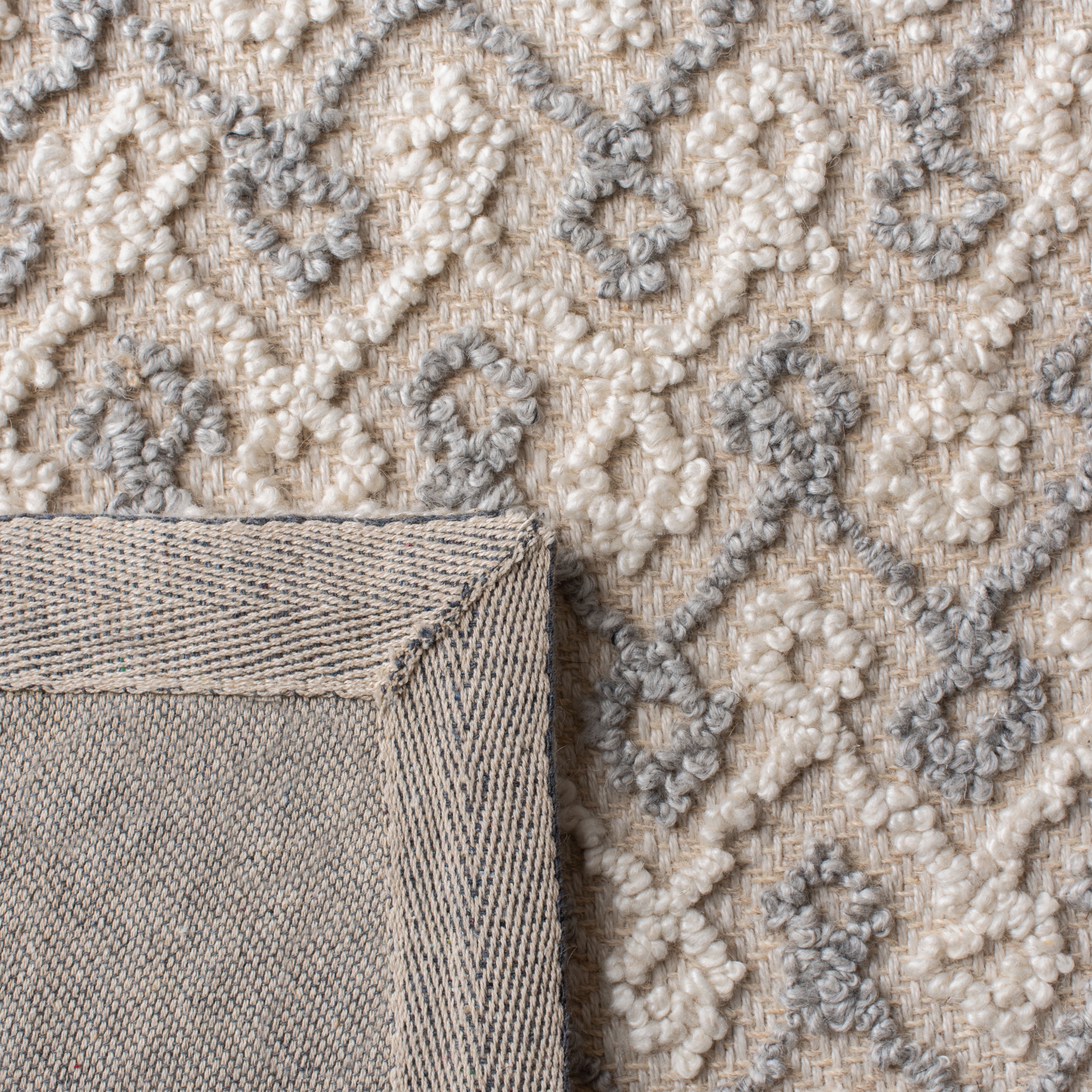 SAFAVIEH Trace Aphrodite Geometric Runner Rug, Grey/Beige, 2'3" x 8'