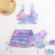 thumbnail image 4 of Conjunto de Pantalones Cortos para Bebés Niños Estilo de Falda de Impresión de Verano Batik Traje de Baño de Tres Piezas Niñas Empalme Desgaste de Playa con Sombrero Niño Pequeño, 4 of 6