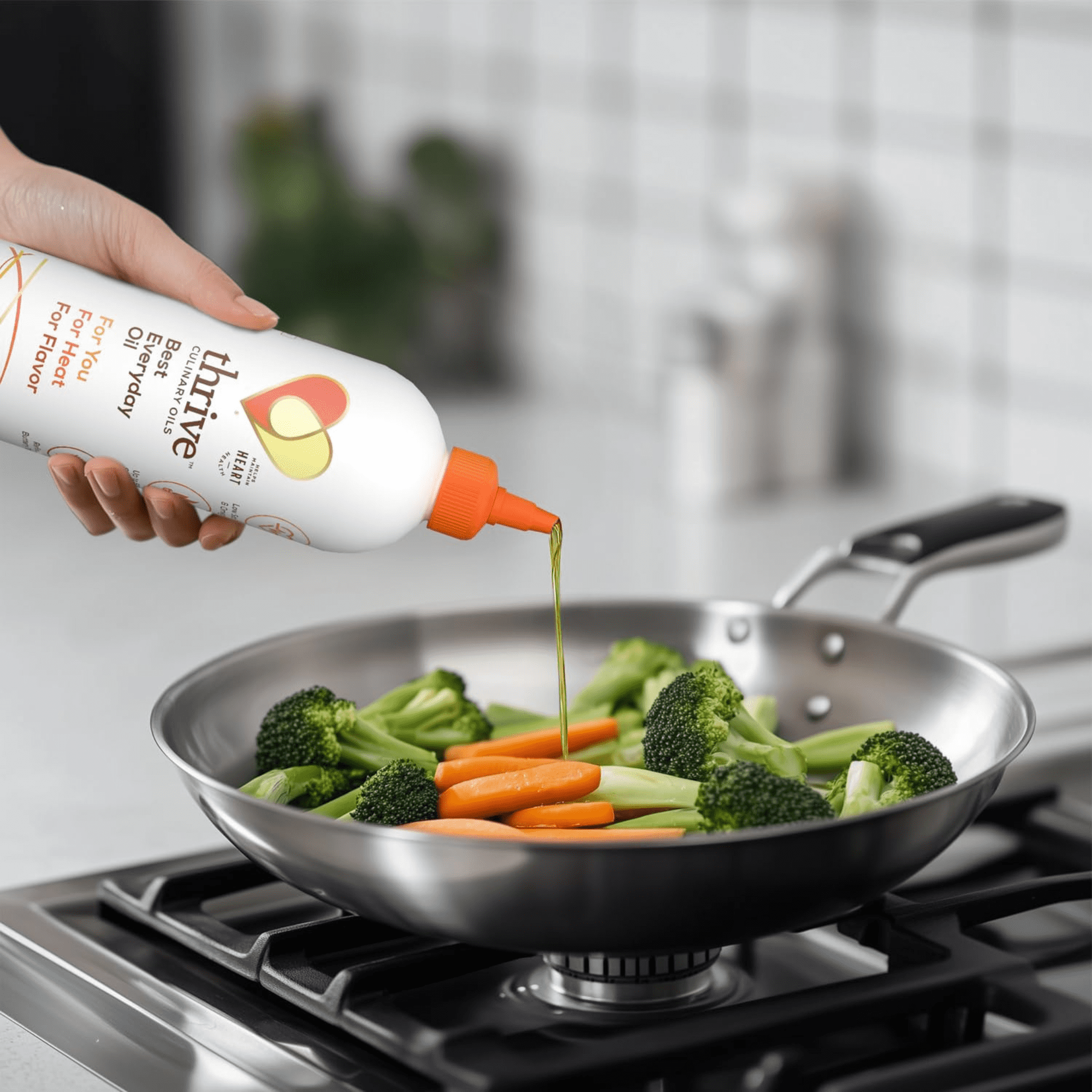 Thrive Oleic Rich Cooking Oil Blend - 30 fl oz Squeeze Bottle, 1 Pack