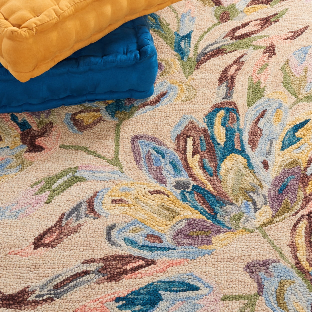SAFAVIEH Blossom Tobias Floral Area Rug, Beige/Purple, 5' x 8'