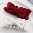 thumbnail image 4 of Arc Rouge avec Bandeau à Volants, 4 of 5