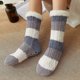 thumbnail image 5 of Calcetines pantuflas de mujer Yashi suaves y peludos de chenilla a rayas, 5 of 5