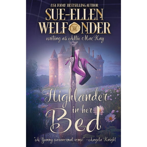 Highlander in Her Bed, (Paperback)