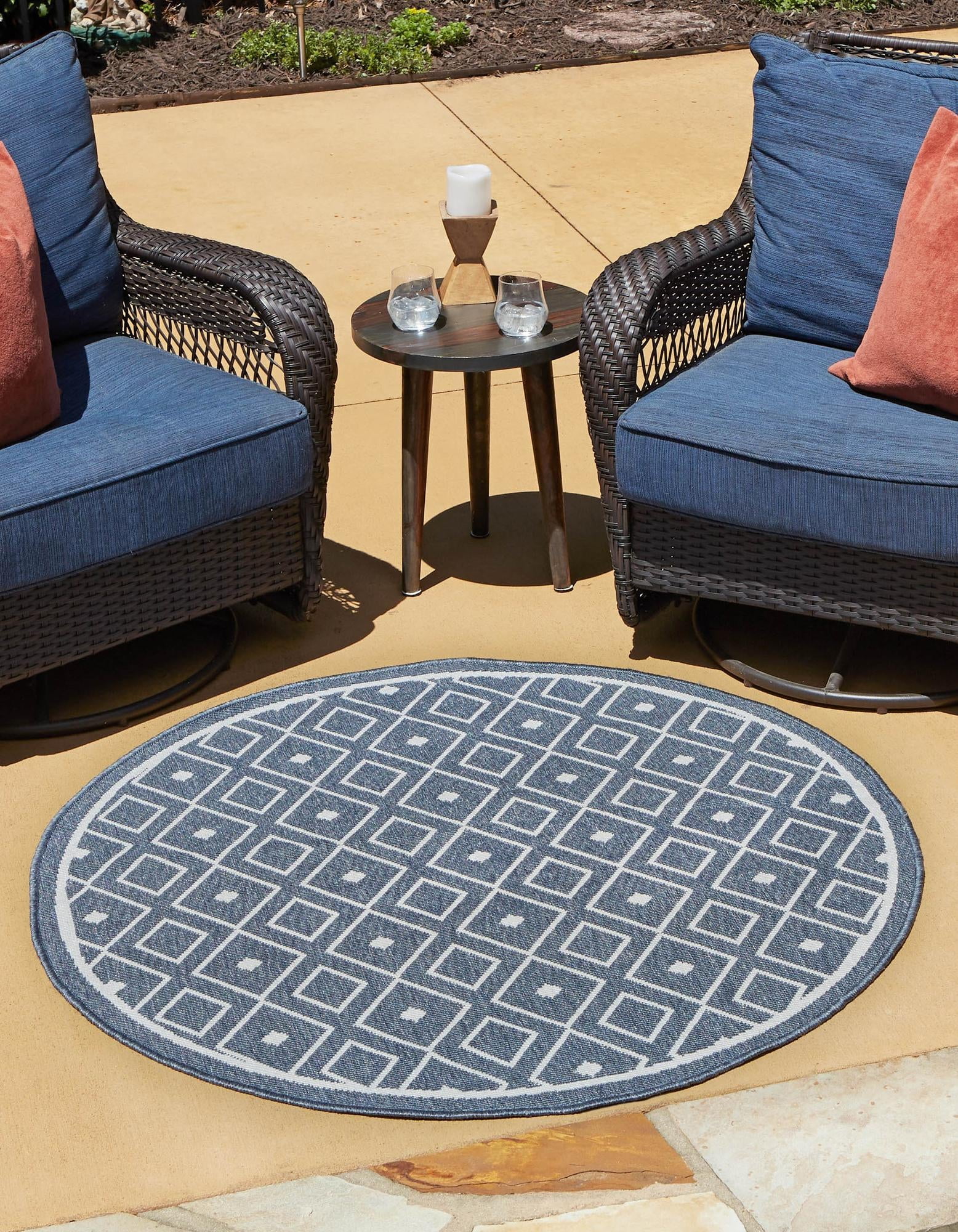 Outdoor Lattice Collection Rug 4 Ft Round Navy Blue