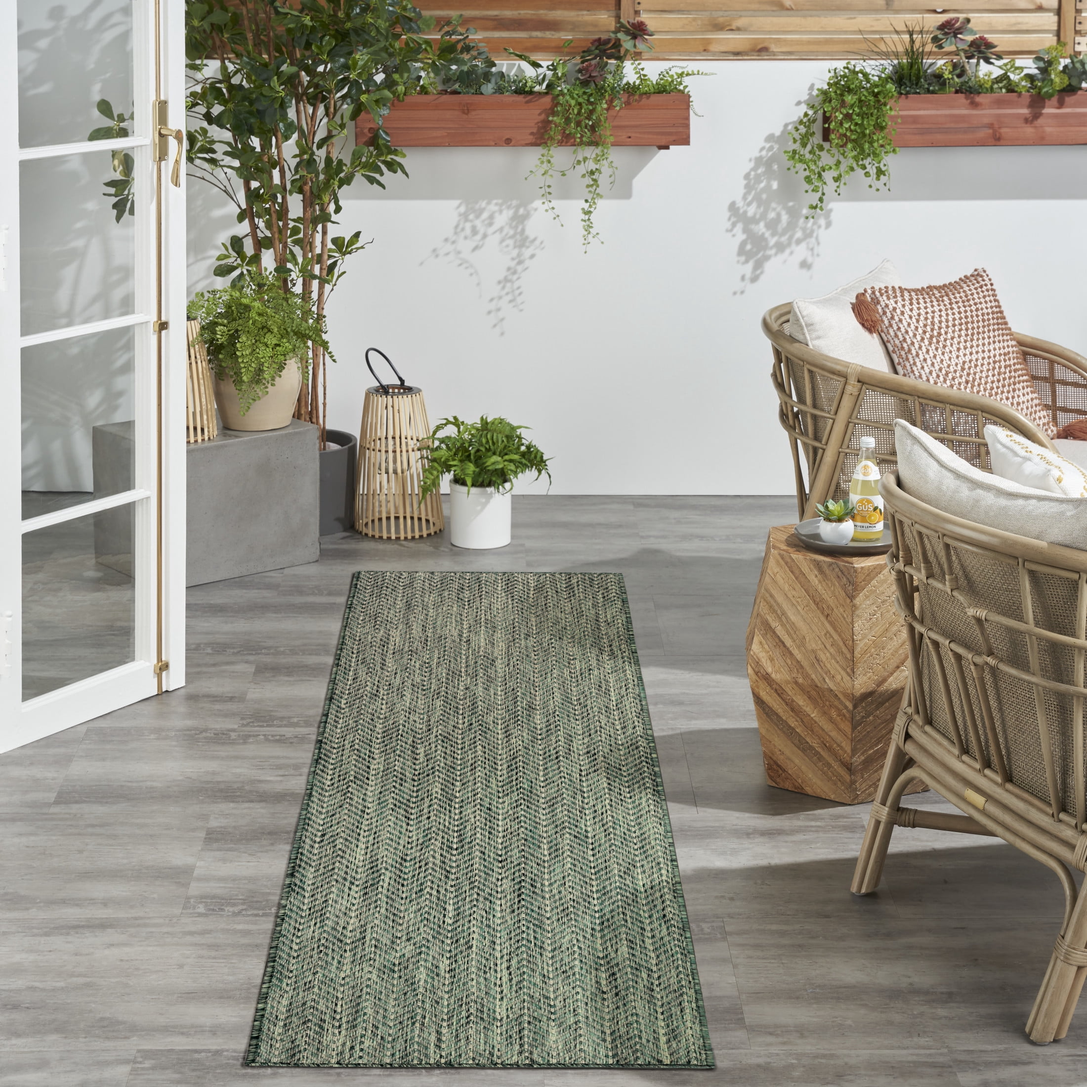 Nourison Horizon Indoor/Outdoor 2'2" x 8' Green Modern Rug