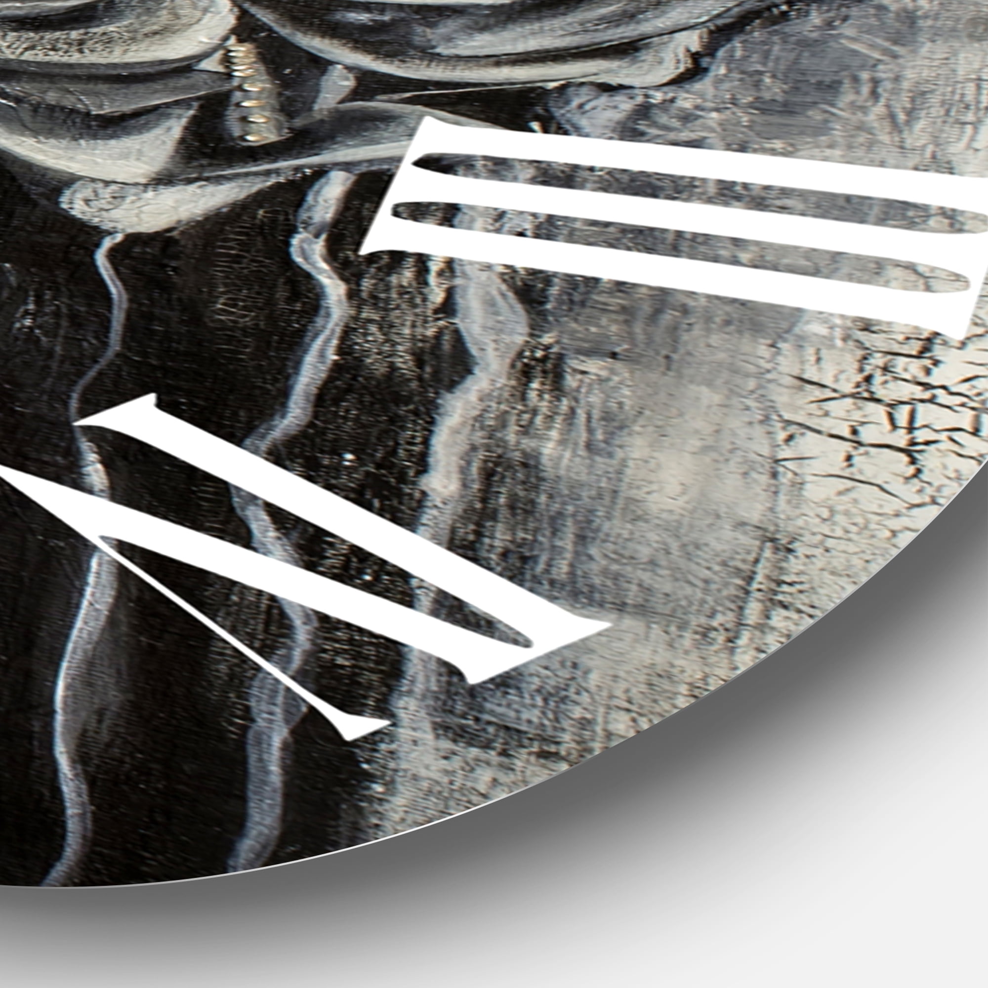 Designart 1 in Quartz Modern/Contemporary Wall Clock