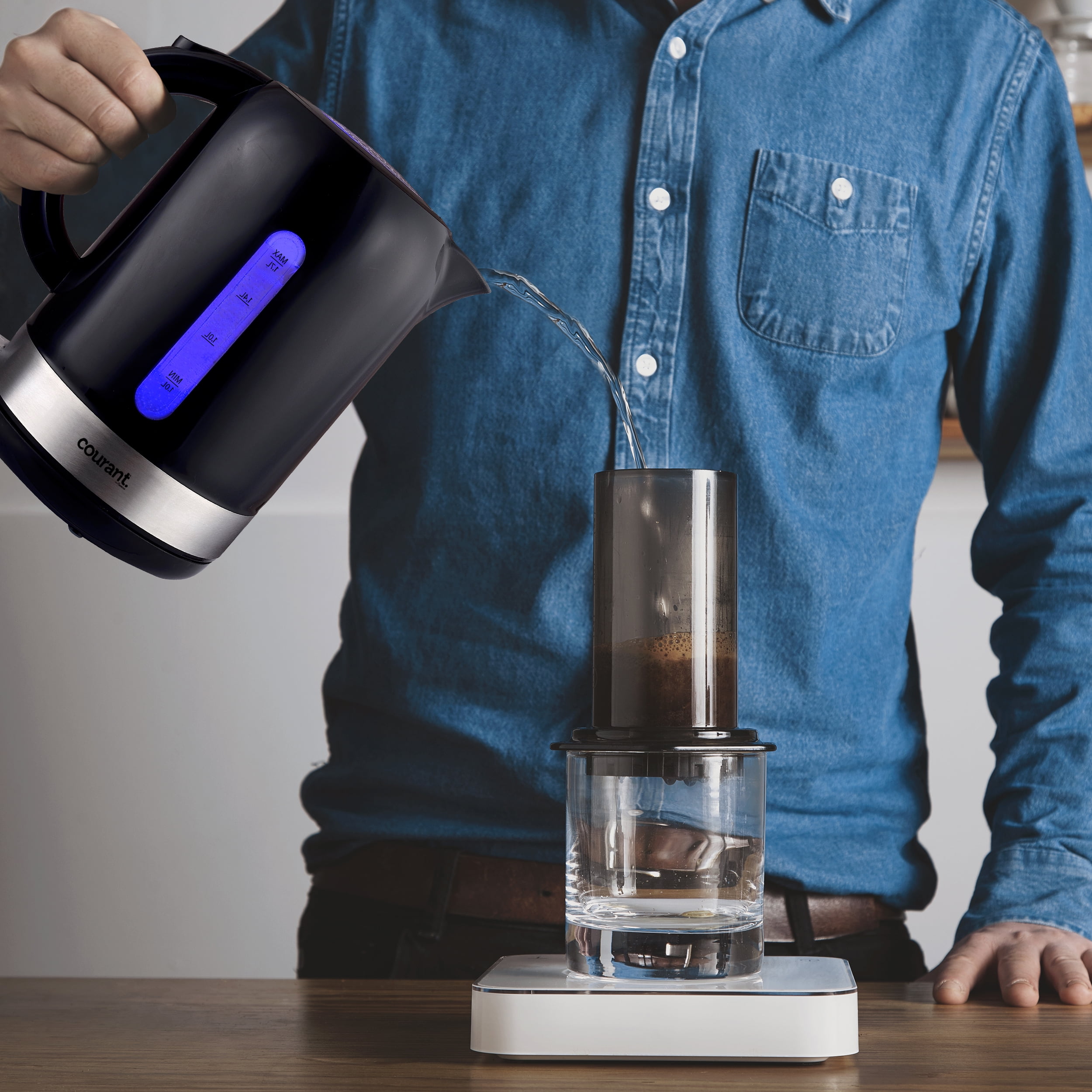 Courant Cordless 1.7 Liter Electric Kettle, LED Indicator, Washable Filter, Durable, Lightweight, New, Black