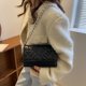 thumbnail image 4 of Bolsa Bolso de hombro con solapa y cadena de cuero PU para mujer, bolso acolchado con hilo (negro) JShteea Para Estrenar, 4 of 9